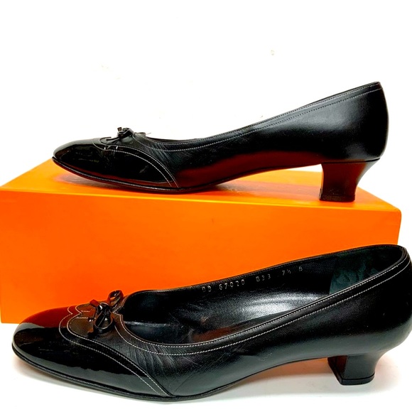 Ferragamo black calf and patent leather low heels 7.5 - Picture 2 of 13